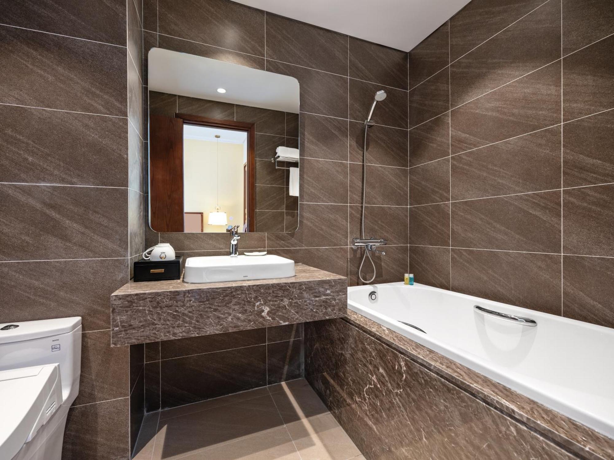 Nesta Hotel & Spa Hanoi Exterior foto